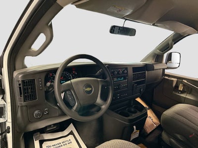 2025 Chevrolet Express Cargo WT