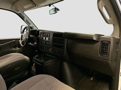 2025 Chevrolet Express Cargo WT