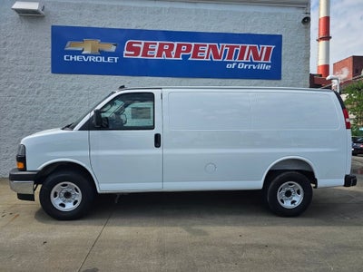 2025 Chevrolet Express Cargo WT