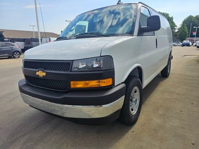 2025 Chevrolet Express Cargo WT