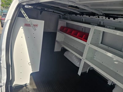 2025 Chevrolet Express Cargo WT