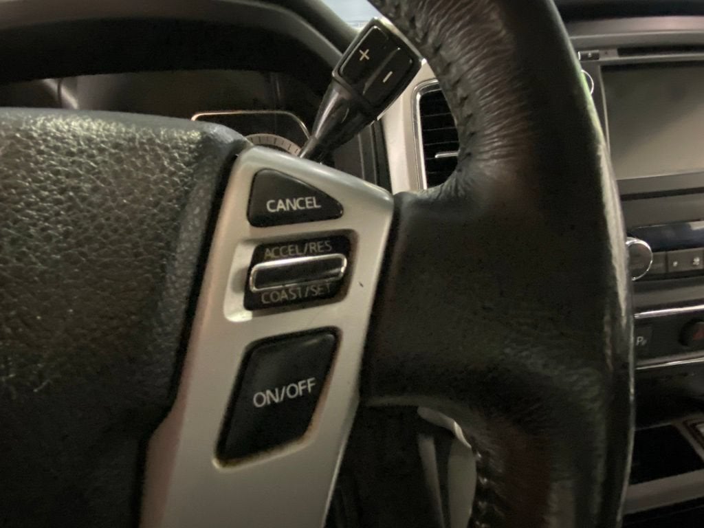 2019 Nissan TITAN SV
