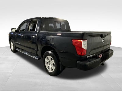 2019 Nissan TITAN SV