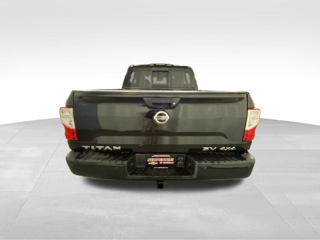 2019 Nissan TITAN SV