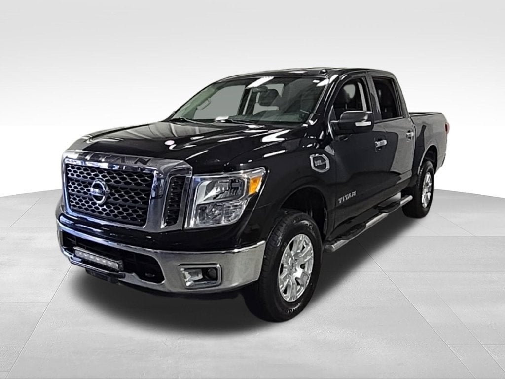 2017 Nissan TITAN SV