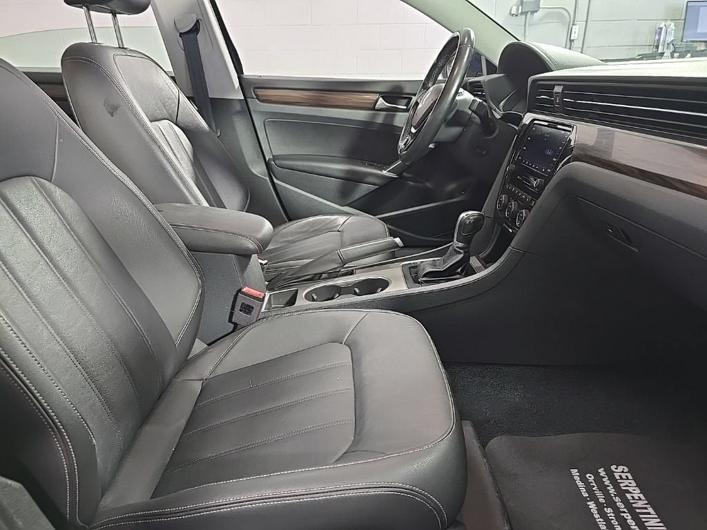 2020 Volkswagen Passat 2.0T SEL