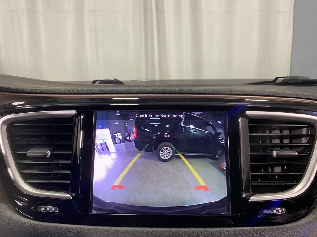 2019 Chrysler Pacifica Touring L