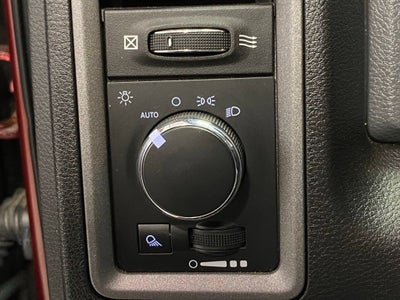 2018 RAM 2500 Tradesman Crew Cab 4x4 6'4" Box
