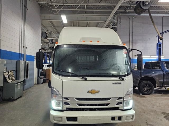 2025 Chevrolet Low Cab Forward 3500 HG MEDIUM ASH GRAY