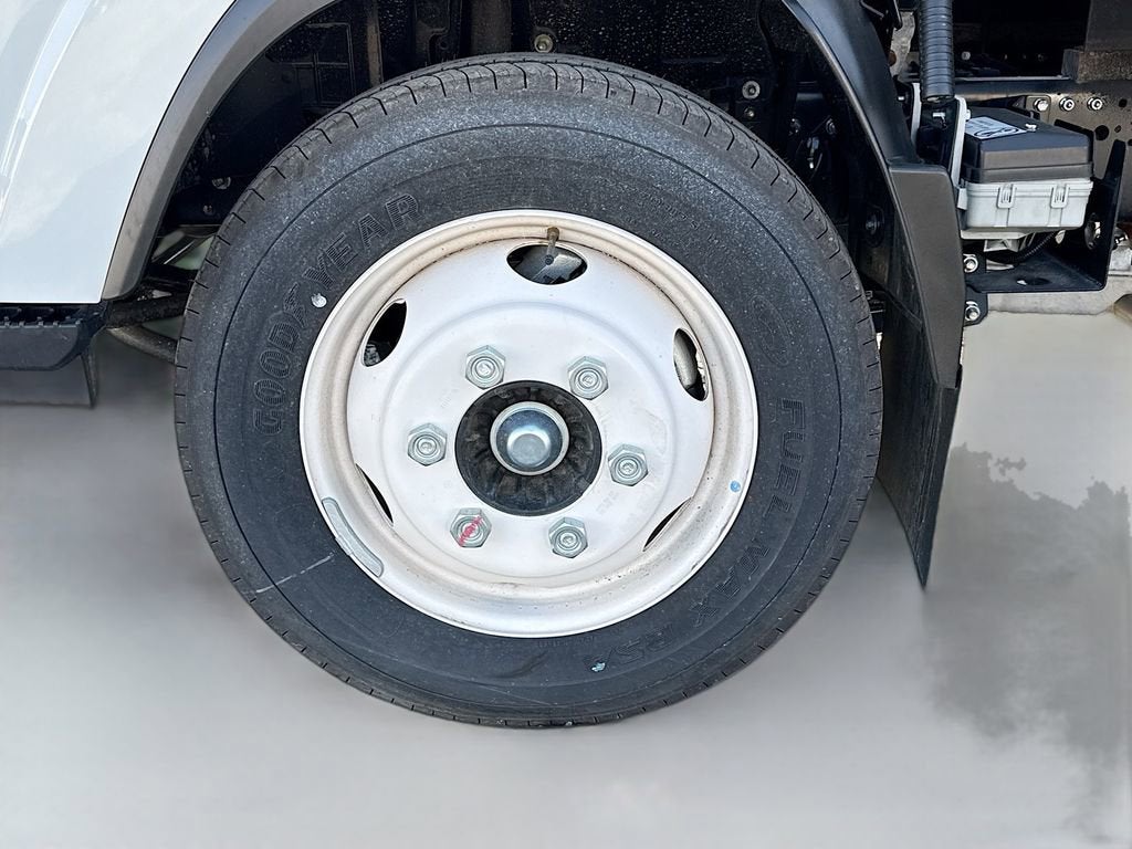 2024 Chevrolet Low Cab Forward 4500 HG Base