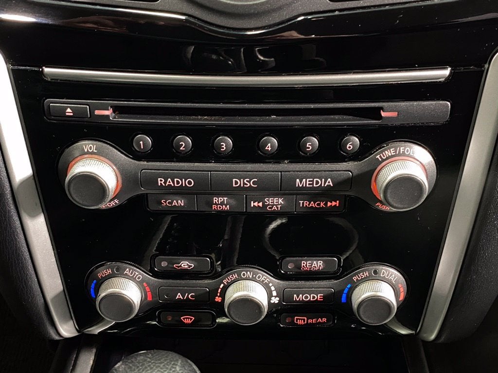2017 Nissan Pathfinder SV