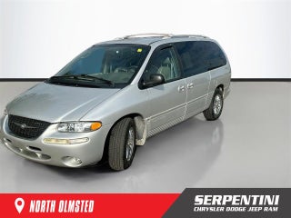 2000 Chrysler Town &amp; Country Limited