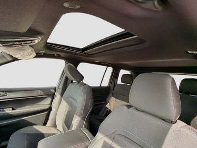 2027 Jeep Grand Cherokee Laredo X