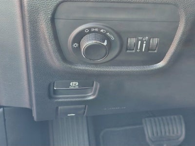 2027 Jeep Grand Cherokee Laredo