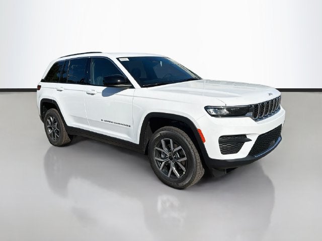2027 Jeep Grand Cherokee Laredo