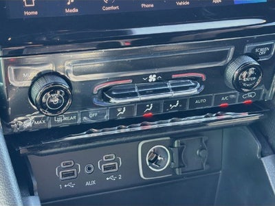 2027 Jeep Grand Cherokee Laredo