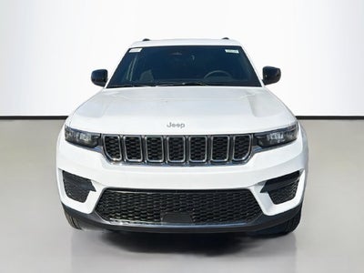 2027 Jeep Grand Cherokee Laredo