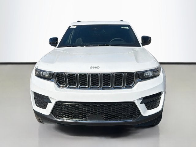 2027 Jeep Grand Cherokee Laredo