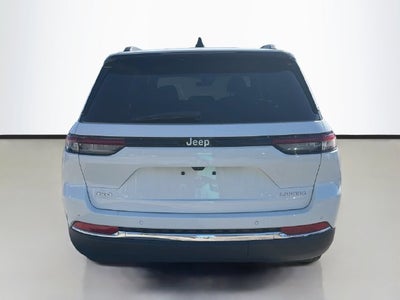 2027 Jeep Grand Cherokee Laredo