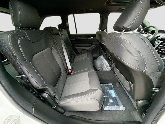 2026 Jeep Grand Cherokee Laredo X