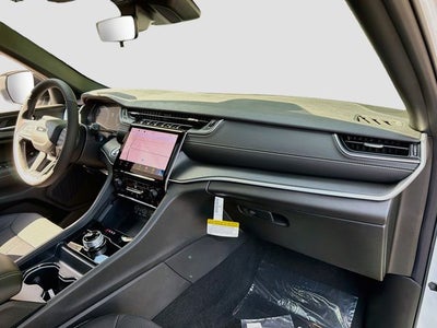 2027 Jeep Grand Cherokee Laredo X