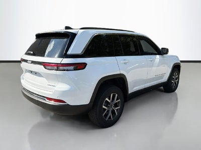 2027 Jeep Grand Cherokee Laredo X