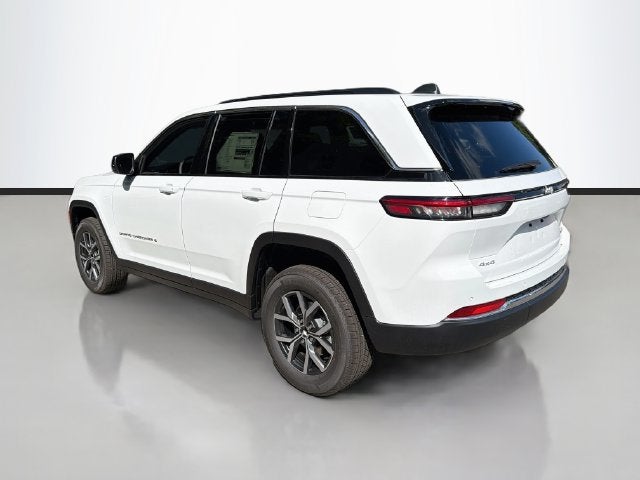2027 Jeep Grand Cherokee Laredo X