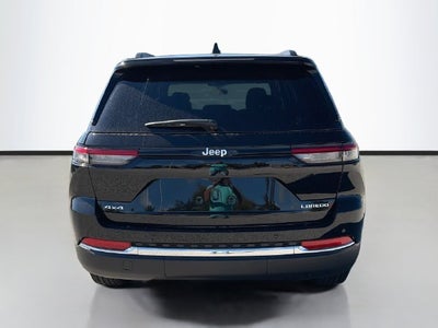 2027 Jeep Grand Cherokee Laredo
