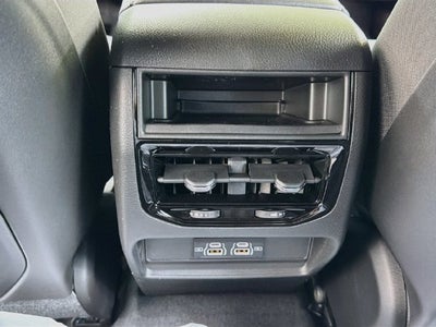 2027 Jeep Grand Cherokee Laredo