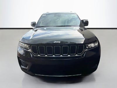 2027 Jeep Grand Cherokee Laredo