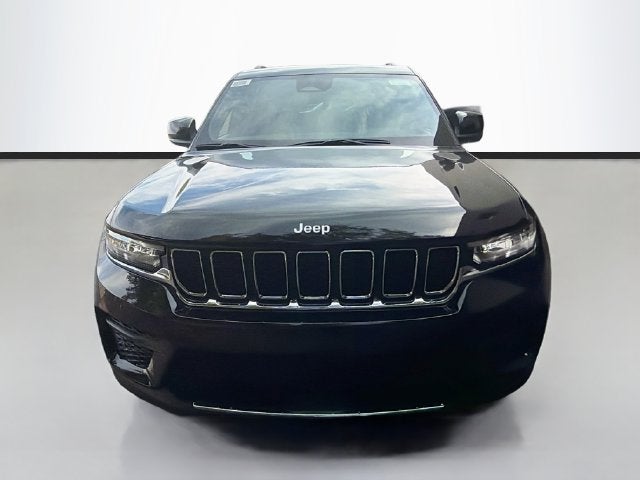 2027 Jeep Grand Cherokee Laredo