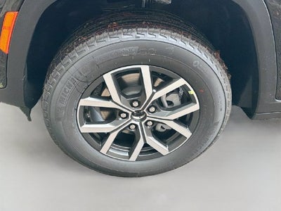 2027 Jeep Grand Cherokee Laredo