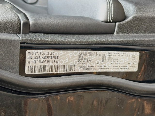 2027 Jeep Grand Cherokee Laredo