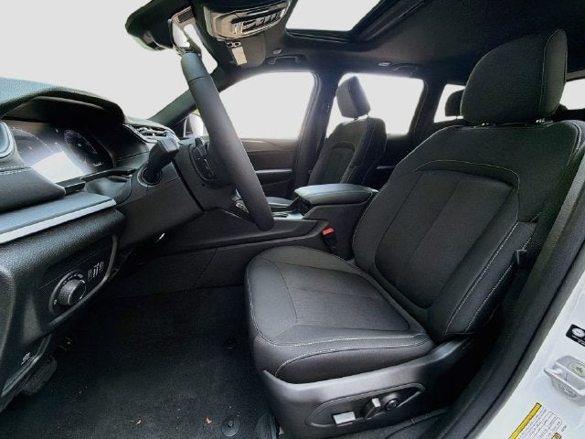 2027 Jeep Grand Cherokee Laredo X
