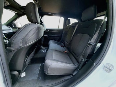 2027 Jeep Grand Cherokee Laredo X
