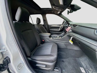 2027 Jeep Grand Cherokee Laredo X