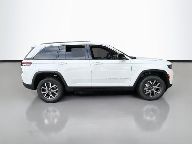 2027 Jeep Grand Cherokee Laredo X