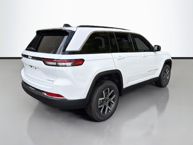 2027 Jeep Grand Cherokee Laredo X