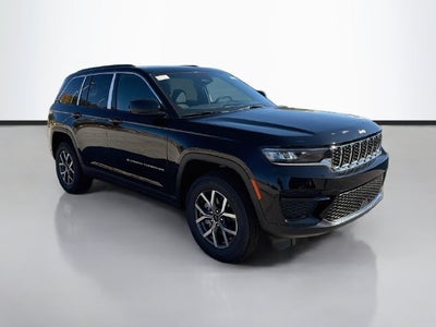 2027 Jeep Grand Cherokee Laredo X