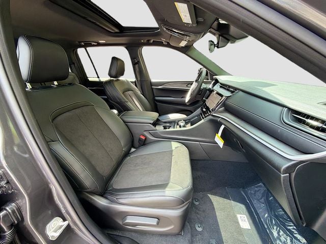 2026 Jeep Grand Cherokee Altitude