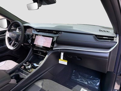 2026 Jeep Grand Cherokee Altitude
