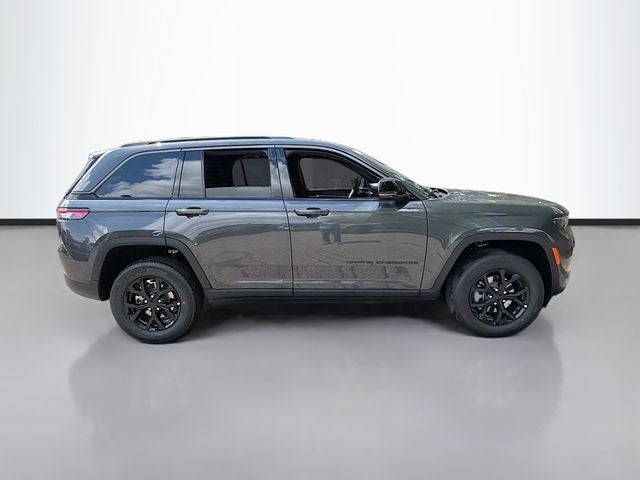 2026 Jeep Grand Cherokee Altitude