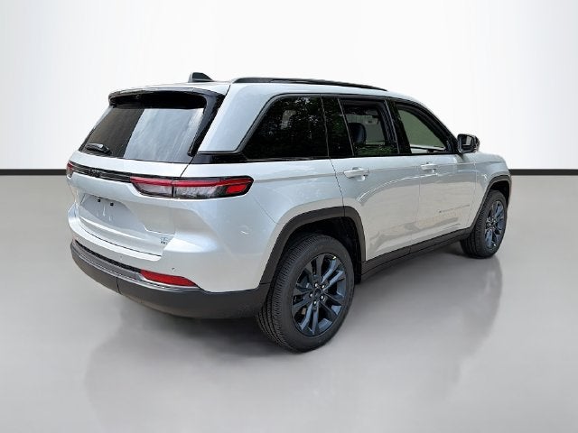 2026 Jeep Grand Cherokee 85th Anniversary Edition