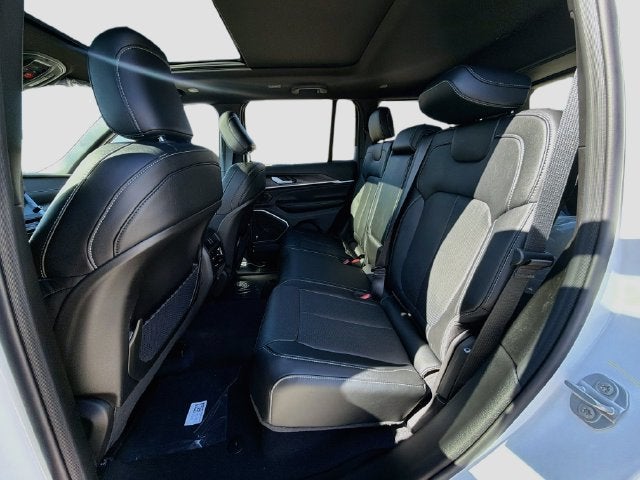 2027 Jeep Grand Cherokee Limited Reserve