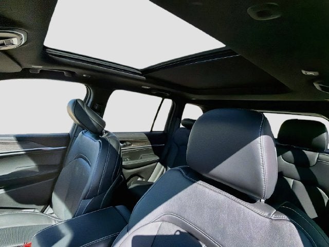 2027 Jeep Grand Cherokee Limited Reserve