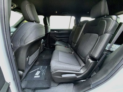 2027 Jeep Grand Cherokee L Laredo