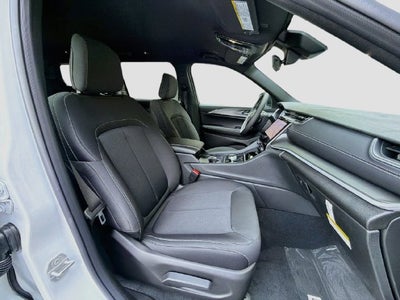 2027 Jeep Grand Cherokee L Laredo