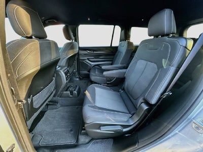 2024 Jeep Grand Cherokee L Laredo
