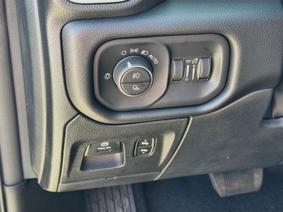 2027 RAM 1500 Big Horn/Lone Star