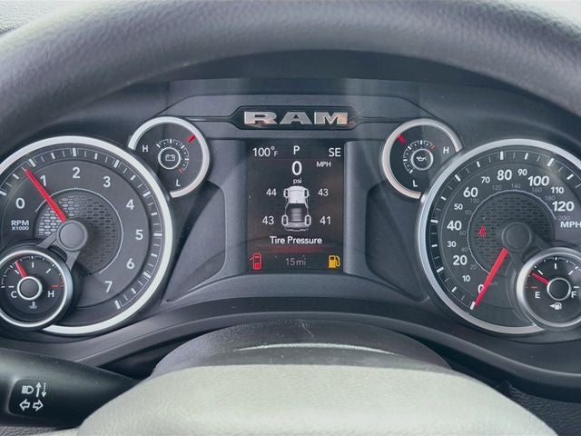 2027 RAM 1500 Big Horn/Lone Star